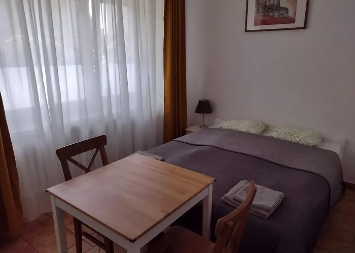 Goscinne Przy Ogrodzie Staromiejskim