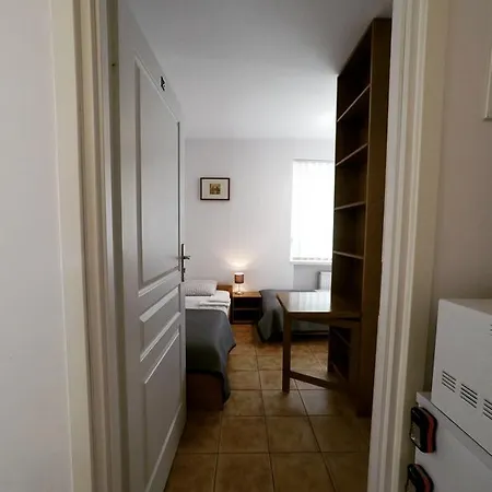 Goscinne Przy Ogrodzie Staromiejskim 3*